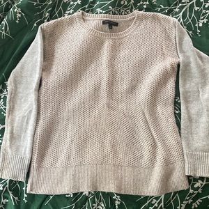 EUC sweater.  Banana Republic. Size small.